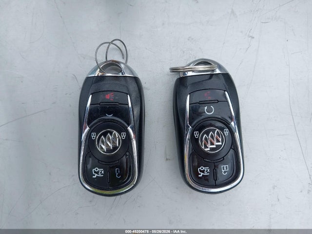 2017 Buick Lacrosse Essence მანქანა იყიდება აუქციონზე, vin: 1G4ZP5SS1HU132800, აუქციონის ნომერი: 45200478