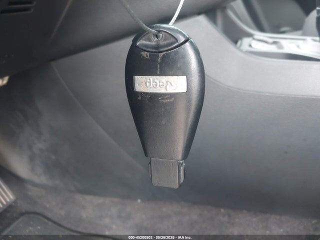 2019 Jeep Cherokee Latitude Fwd მანქანა იყიდება აუქციონზე, vin: 1C4PJLCB8KD215972, აუქციონის ნომერი: 45200502