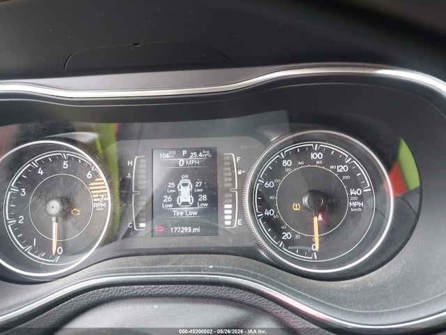 2019 Jeep Cherokee Latitude Fwd მანქანა იყიდება აუქციონზე, vin: 1C4PJLCB8KD215972, აუქციონის ნომერი: 45200502