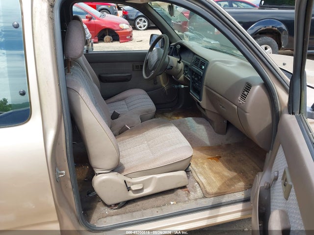 45200515 :رقم المزاد ، 4TAVL52N2VZ220788 vin ، 1997 Toyota Tacoma مزاد بيع
