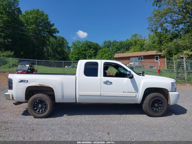 Продаж на аукціоні авто 2007 Chevrolet Silverado 1500 Lt1, vin: 1GCEK19007E500830, номер лоту: 45200604