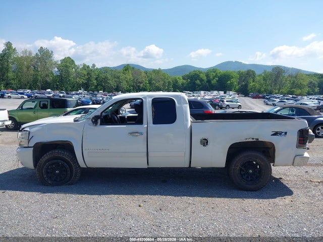Продаж на аукціоні авто 2007 Chevrolet Silverado 1500 Lt1, vin: 1GCEK19007E500830, номер лоту: 45200604