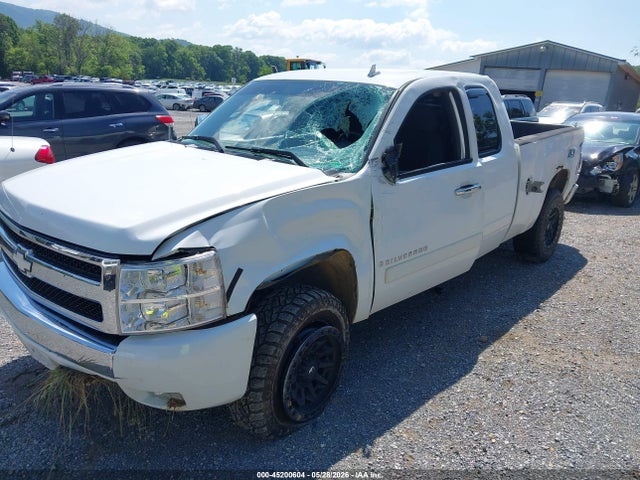 Продаж на аукціоні авто 2007 Chevrolet Silverado 1500 Lt1, vin: 1GCEK19007E500830, номер лоту: 45200604