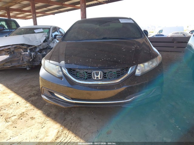 Продажа на аукционе авто 2015 Honda Civic Lx, vin: 2HGFB2E58FH531652, номер лота: 45200609