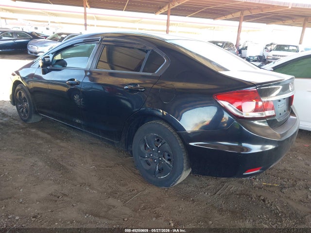 Продажа на аукционе авто 2015 Honda Civic Lx, vin: 2HGFB2E58FH531652, номер лота: 45200609