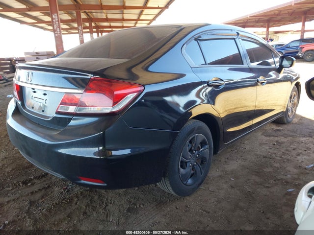 Продажа на аукционе авто 2015 Honda Civic Lx, vin: 2HGFB2E58FH531652, номер лота: 45200609