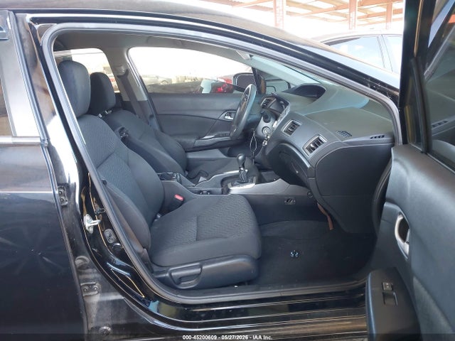 Продажа на аукционе авто 2015 Honda Civic Lx, vin: 2HGFB2E58FH531652, номер лота: 45200609