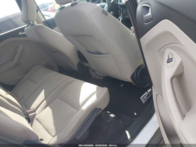 Продаж на аукціоні авто 2018 Ford Escape Se, vin: 1FMCU0GD7JUD07052, номер лоту: 45200660
