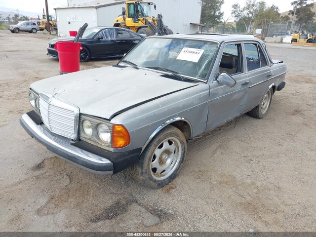 1983 Mercedes-benz 300 Dt მანქანა იყიდება აუქციონზე, vin: WDBAB33A4DB030180, აუქციონის ნომერი: 45200683