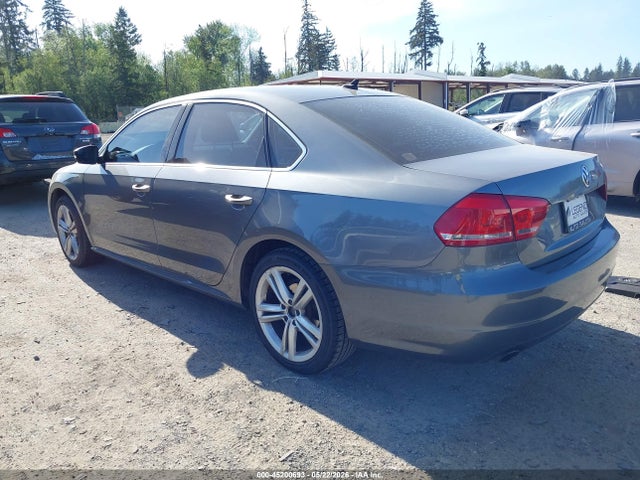 2014 Volkswagen Passat 1.8t Se მანქანა იყიდება აუქციონზე, vin: 1VWBT7A35EC117366, აუქციონის ნომერი: 45200693