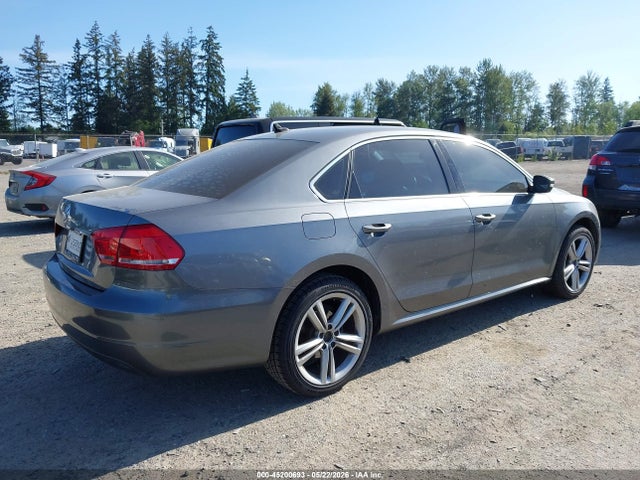 2014 Volkswagen Passat 1.8t Se მანქანა იყიდება აუქციონზე, vin: 1VWBT7A35EC117366, აუქციონის ნომერი: 45200693