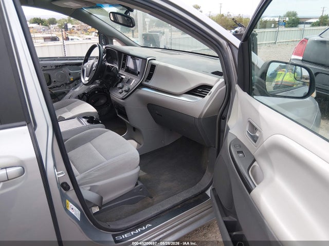 Toyota Sienna Le 8 Passenger 2015 5TDKK3DC3FS634840 Image 5