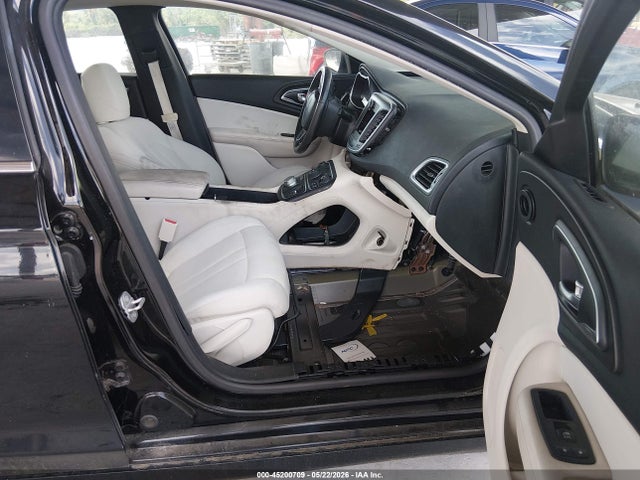 45200709 :رقم المزاد ، 1C3CCCAB4FN619173 vin ، 2015 Chrysler 200 Limited مزاد بيع