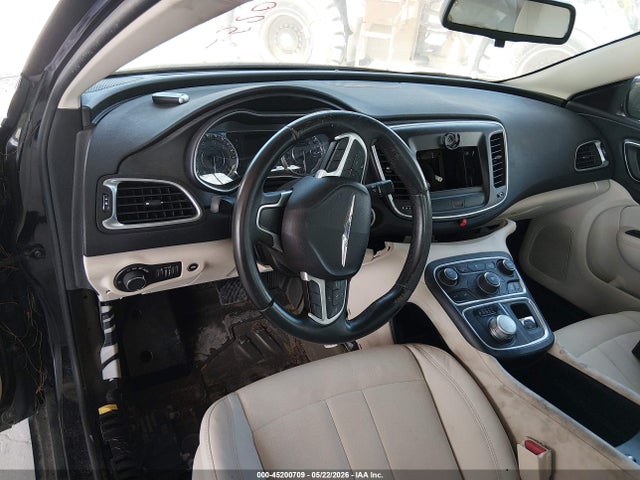 45200709 :رقم المزاد ، 1C3CCCAB4FN619173 vin ، 2015 Chrysler 200 Limited مزاد بيع