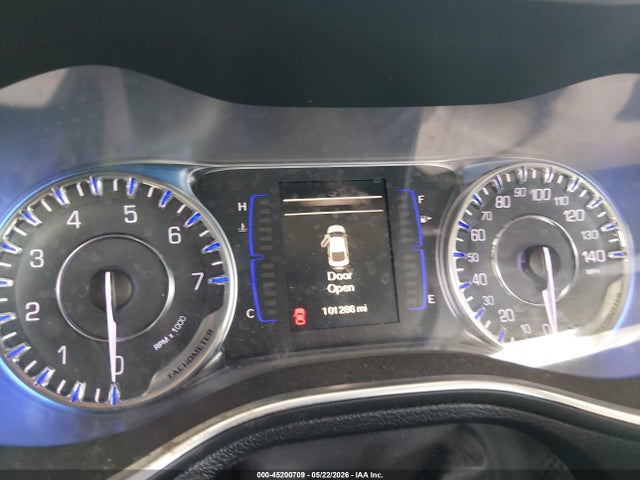 45200709 :رقم المزاد ، 1C3CCCAB4FN619173 vin ، 2015 Chrysler 200 Limited مزاد بيع