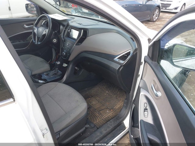 Продажа на аукционе авто 2015 Hyundai Santa Fe Sport 2.4l, vin: 5XYZTDLB9FG297288, номер лота: 45200766
