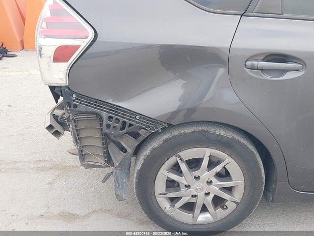 Toyota Prius V Three 2016 JTDZN3EU7GJ054549 Image 18