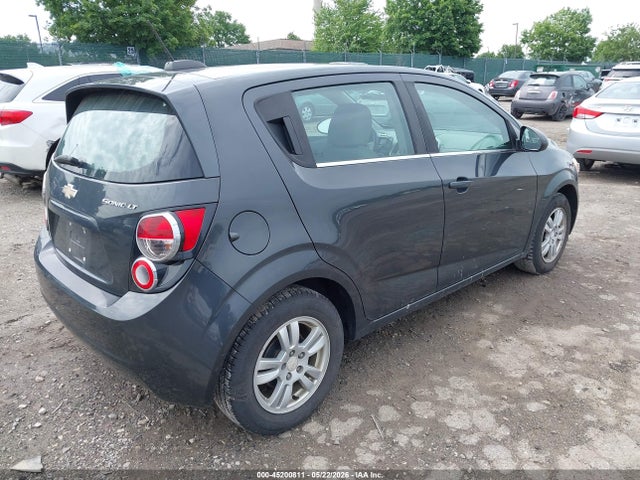 1G1JC6SH9F4208275 Chevrolet Sonic Lt Auto