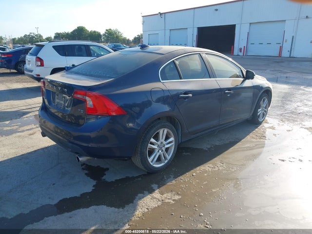 2013 Volvo S60 T5/t5 Platinum/t5 Premier/t5 Premier Plus მანქანა იყიდება აუქციონზე, vin: YV1612FS6D2202180, აუქციონის ნომერი: 45200818