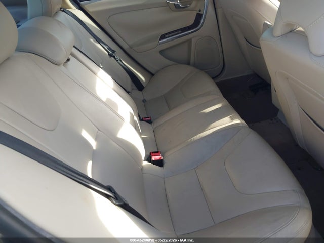 2013 Volvo S60 T5/t5 Platinum/t5 Premier/t5 Premier Plus მანქანა იყიდება აუქციონზე, vin: YV1612FS6D2202180, აუქციონის ნომერი: 45200818