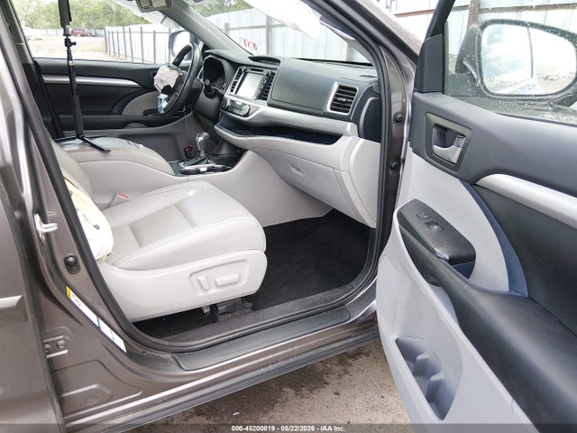 Aukcja sprzedaży 2019 Toyota Highlander Xle, vin: 5TDJZRFH0KS611092, numer aukcji: 45200819