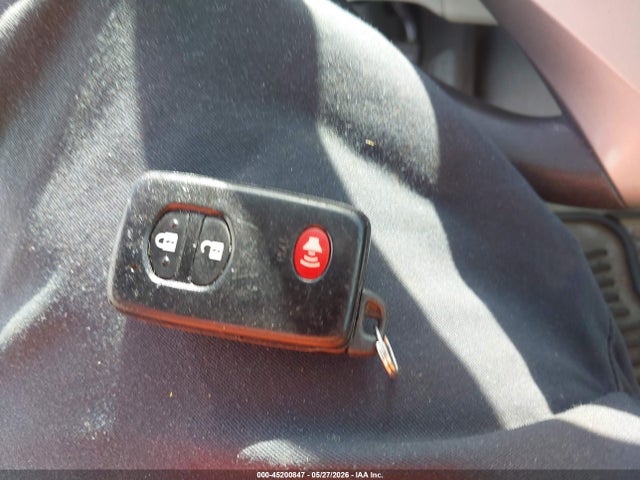 45200847 :رقم المزاد ، JTDKN3DU6B1463816 vin ، 2011 Toyota Prius Two مزاد بيع