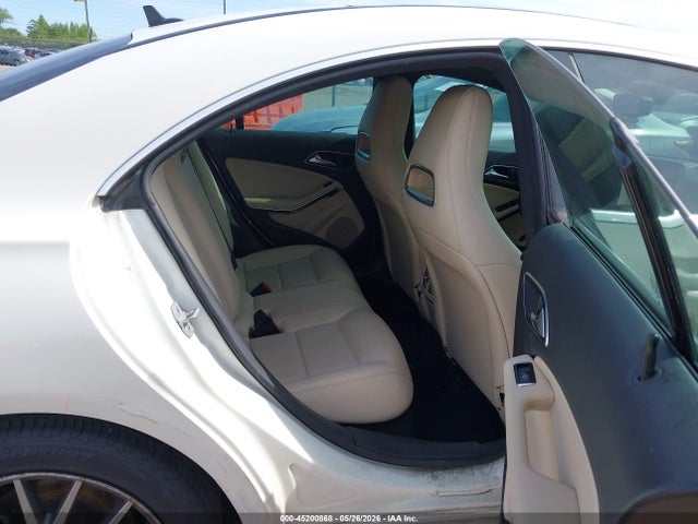 2014 Mercedes-benz Cla 250 4matic მანქანა იყიდება აუქციონზე, vin: WDDSJ4GB9EN072562, აუქციონის ნომერი: 45200868