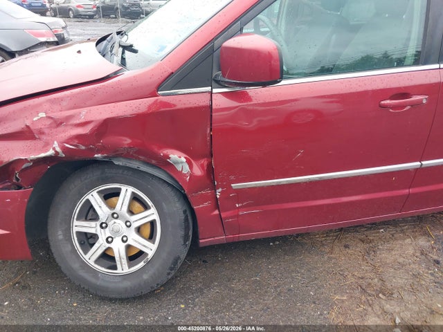 2010 Chrysler Town & Country Touring მანქანა იყიდება აუქციონზე, vin: 2A4RR5D12AR358599, აუქციონის ნომერი: 45200876