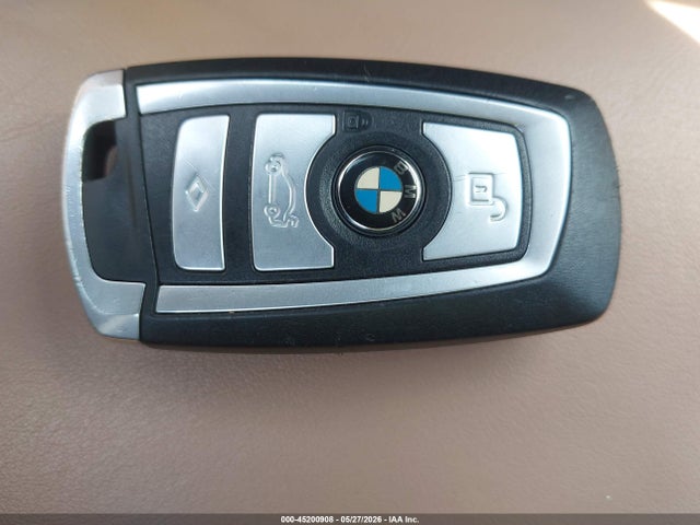 2011 Bmw 750i მანქანა იყიდება აუქციონზე, vin: WBAKA8C52BCY37259, აუქციონის ნომერი: 45200908