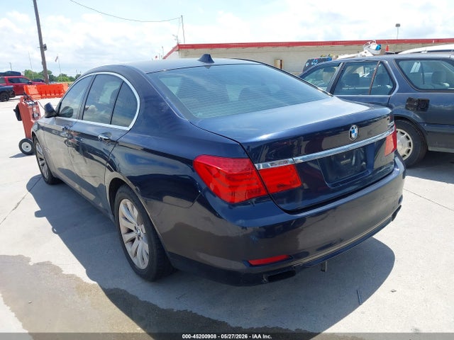 2011 Bmw 750i მანქანა იყიდება აუქციონზე, vin: WBAKA8C52BCY37259, აუქციონის ნომერი: 45200908