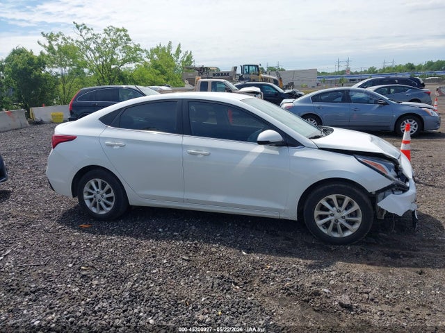 Продажа на аукционе авто 2022 Hyundai Accent Sel, vin: 3KPC24A60NE168270, номер лота: 45200927