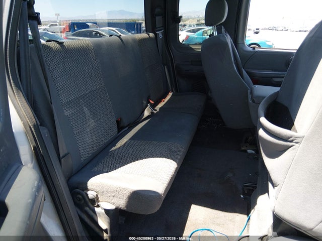 45200963 :رقم المزاد ، 1FTRX18LX3NA84424 vin ، 2003 Ford F-150 Lariat/xl/xlt مزاد بيع