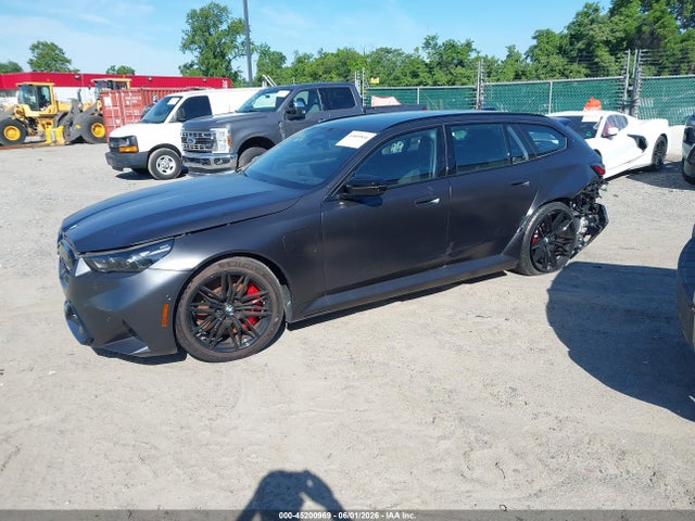 2026 Bmw M5 Touring მანქანა იყიდება აუქციონზე, vin: WBS83GV07TCW00246, აუქციონის ნომერი: 45200969