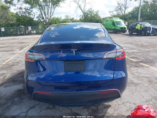 2021 Tesla Model Y Standard Range Rear-wheel Drive მანქანა იყიდება აუქციონზე, vin: 5YJYGDED8MF118242, აუქციონის ნომერი: 45201132