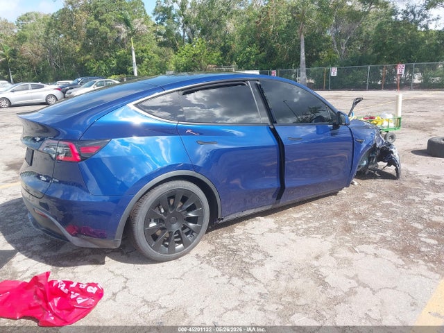 2021 Tesla Model Y Standard Range Rear-wheel Drive მანქანა იყიდება აუქციონზე, vin: 5YJYGDED8MF118242, აუქციონის ნომერი: 45201132