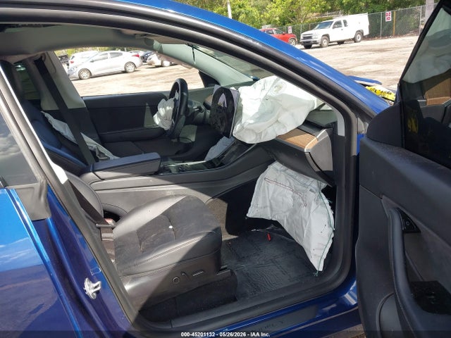 2021 Tesla Model Y Standard Range Rear-wheel Drive მანქანა იყიდება აუქციონზე, vin: 5YJYGDED8MF118242, აუქციონის ნომერი: 45201132