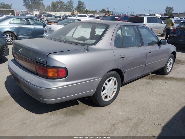 1994 Toyota Camry Xle მანქანა იყიდება აუქციონზე, vin: 4T1GK13E3RU059955, აუქციონის ნომერი: 45201225