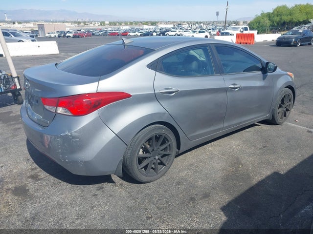 45201258 :رقم المزاد ، KMHDH4AE7DU947591 vin ، 2013 Hyundai Elantra Limited مزاد بيع