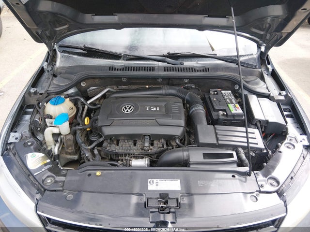 3VWD17AJ5GM411557 Volkswagen Jetta 1.8t Sport