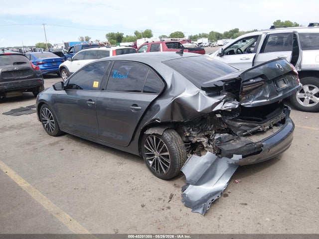 3VWD17AJ5GM411557 Volkswagen Jetta 1.8t Sport