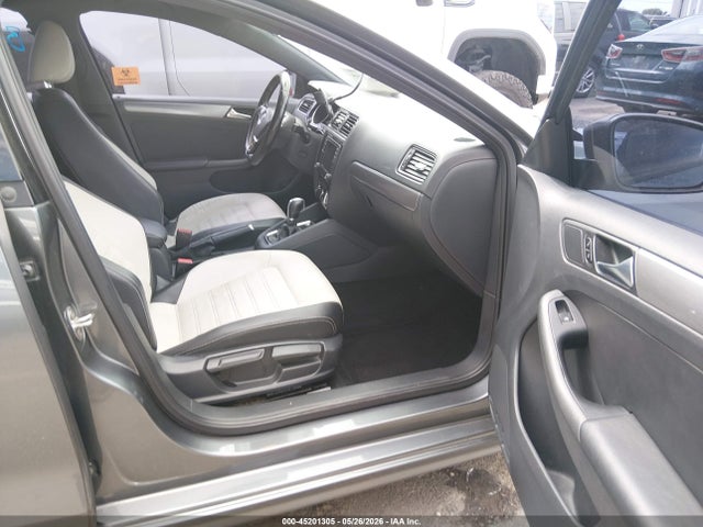 3VWD17AJ5GM411557 Volkswagen Jetta 1.8t Sport