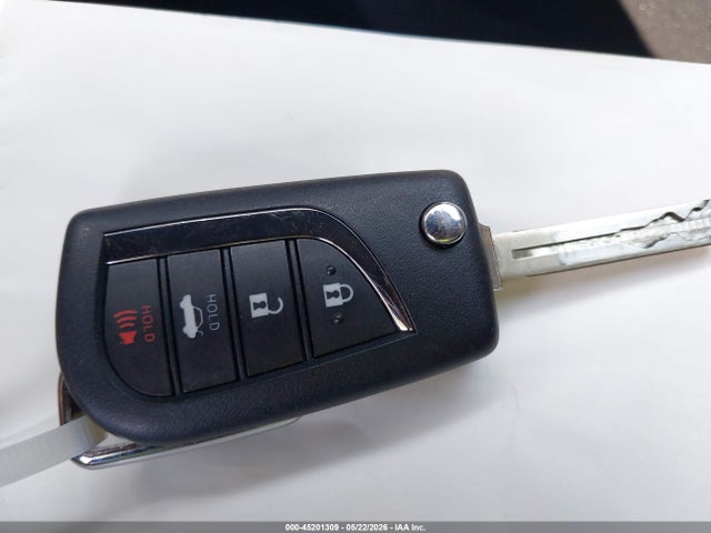 5YFB4MDE4SP247282 Toyota COROLLA LE