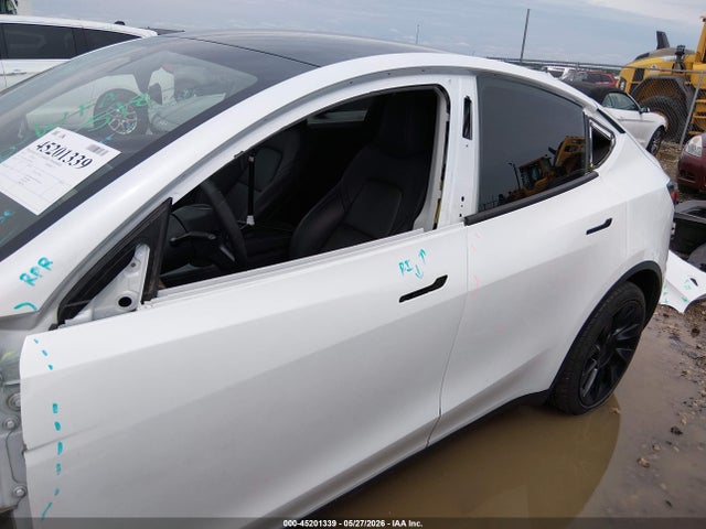 Продажа на аукционе авто 2023 Tesla Model Y, vin: 7SAYGDEE3PA076219, номер лота: 45201339