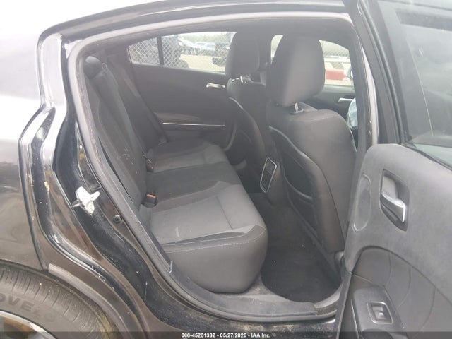 45201392 :رقم المزاد ، 2C3CDXHG7FH784827 vin ، 2015 Dodge Charger Sxt مزاد بيع