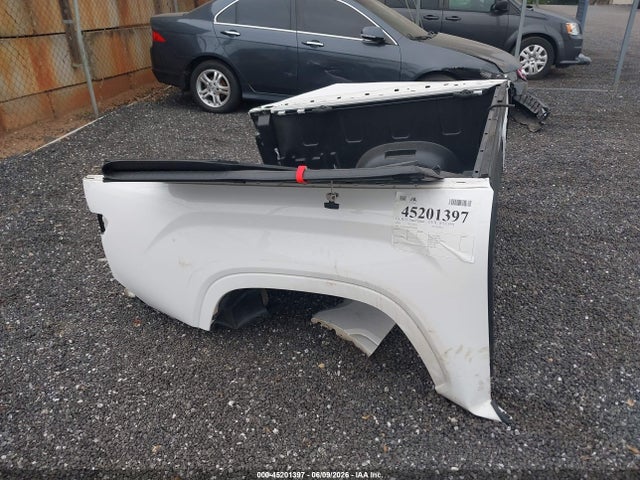 Продажа на аукционе авто 2025 Toyota Tundra Sr, vin: 5TFKB5DB1SX255018, номер лота: 45201397