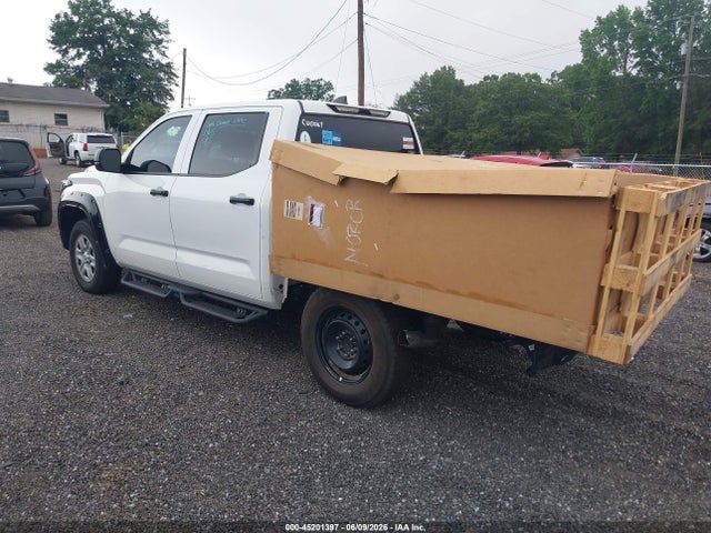 2025 Toyota Tundra Sr მანქანა იყიდება აუქციონზე, vin: 5TFKB5DB1SX255018, აუქციონის ნომერი: 45201397
