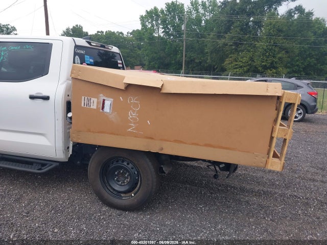 Auction sale of the 2025 Toyota Tundra Sr, vin: 5TFKB5DB1SX255018, lot number: 45201397