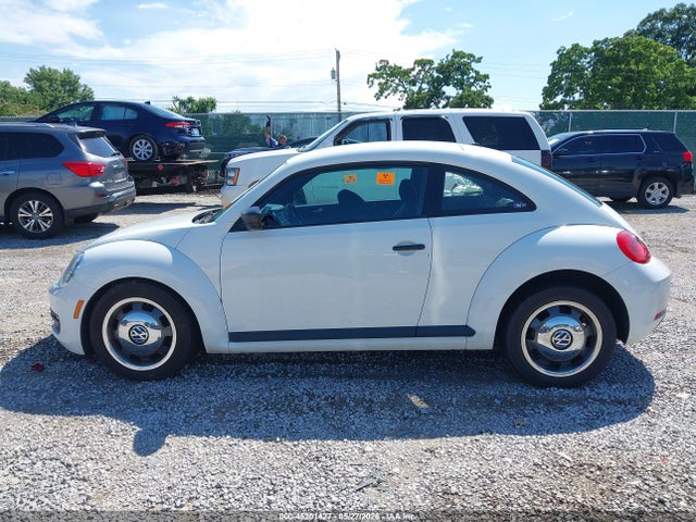 45201427 :رقم المزاد ، 3VWF17AT8EM642914 vin ، 2014 Volkswagen Beetle 1.8t Entry مزاد بيع