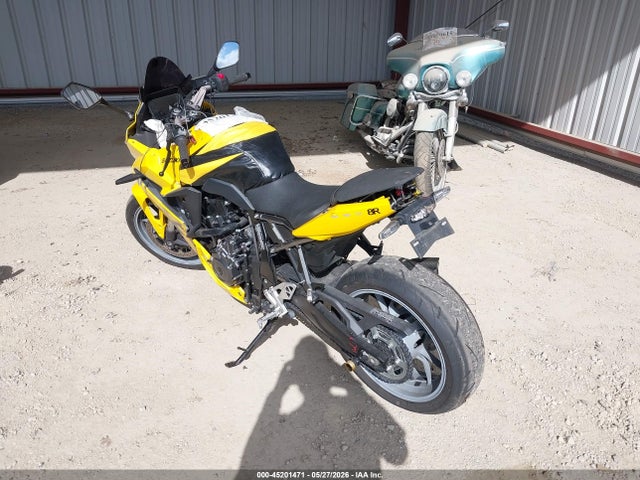 Suzuki Gsx800 F 2024 JS1EM13B2R7101701 Image 3