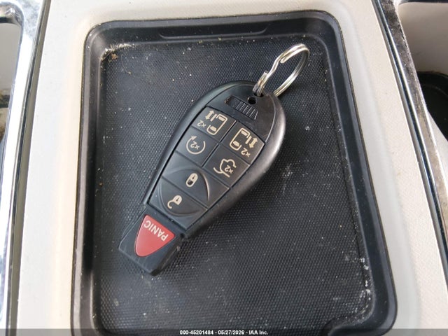 2015 Chrysler Town & Country Limited Platinum მანქანა იყიდება აუქციონზე, vin: 2C4RC1GG2FR753227, აუქციონის ნომერი: 45201484